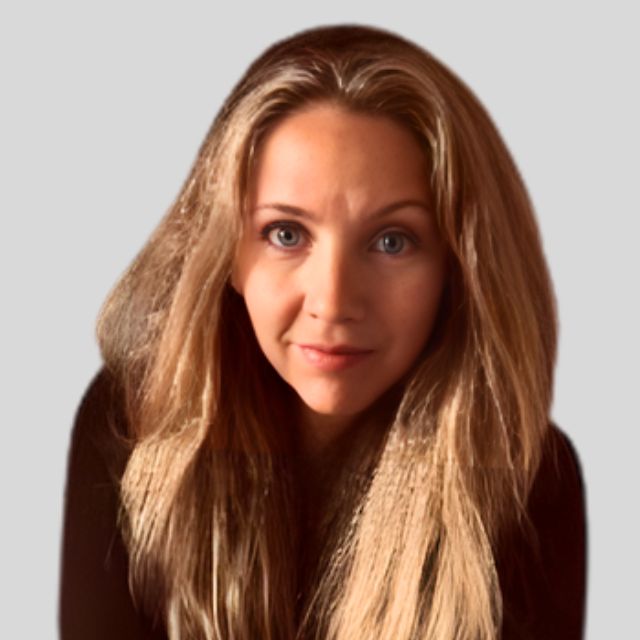 Anna Powles speaking at Cyber Resilience Summit